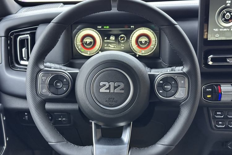 Used 212 T01 2024 2.0T Mechanic Interior 6