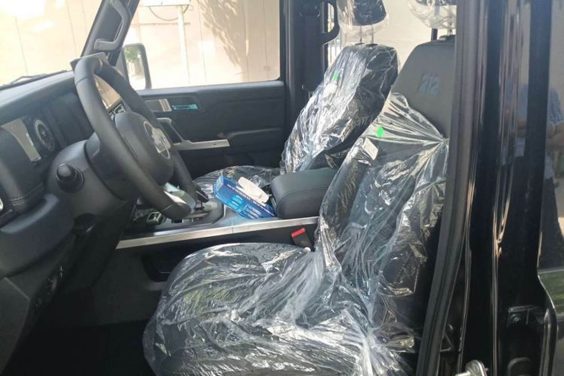 Used 212 T01 2024 2.0T Explorer Left Front Seat