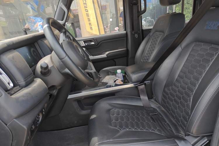 Used 212 T01 2024 2.0T Mechanic Left Front Seat