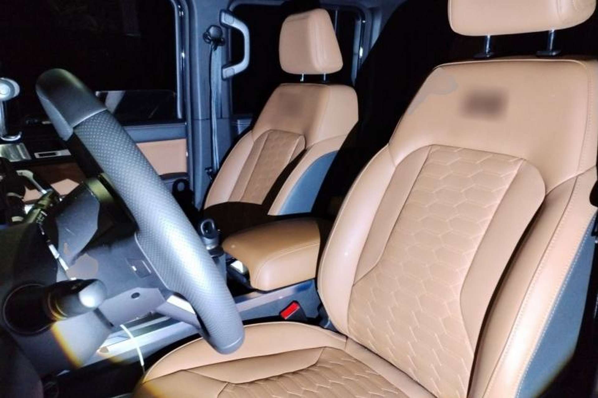 Used 212 T01 2024 2.0T Explorer Left Front Seat