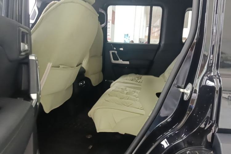 Used 212 T01 2024 2.0T Mechanic Left Rear Seat