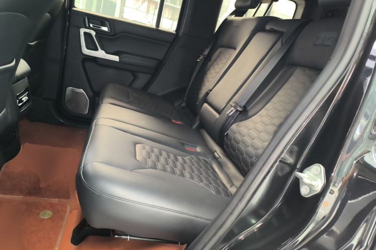 Used 212 T01 2024 2.0T Explorer Left Rear Seat