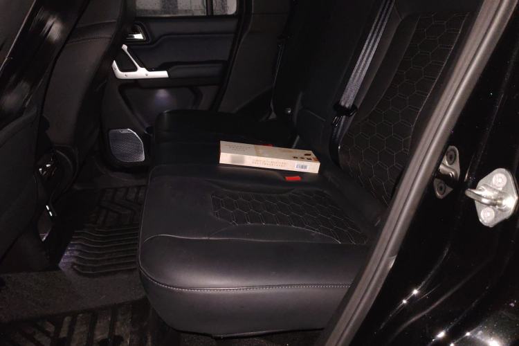 Used 212 T01 2024 2.0T Mechanic Left Rear Seat