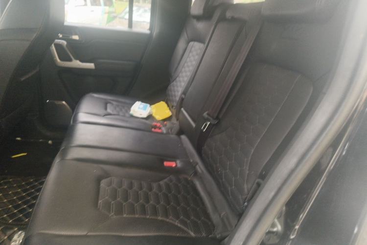 Used 212 T01 2024 2.0T Explorer Left Rear Seat