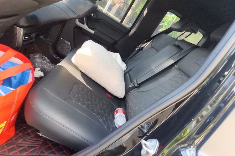 Used 212 T01 2024 2.0T Explorer Left Rear Seat