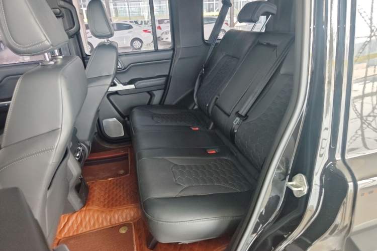 Used 212 T01 2024 2.0T Mechanic Left Rear Seat