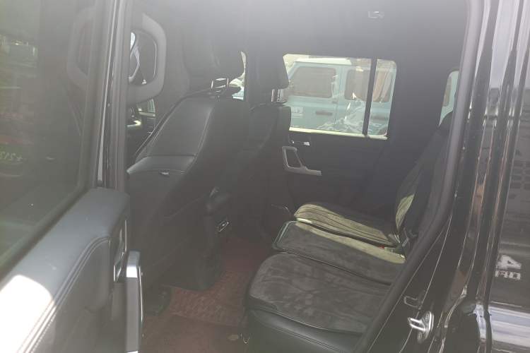 Used 212 T01 2024 2.0T Explorer Left Rear Seat