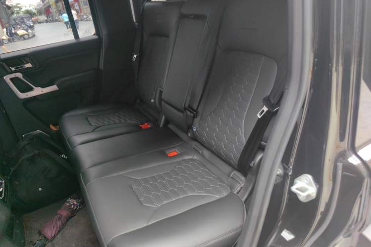 Used 212 T01 2024 2.0T Mechanic Left Rear Seat