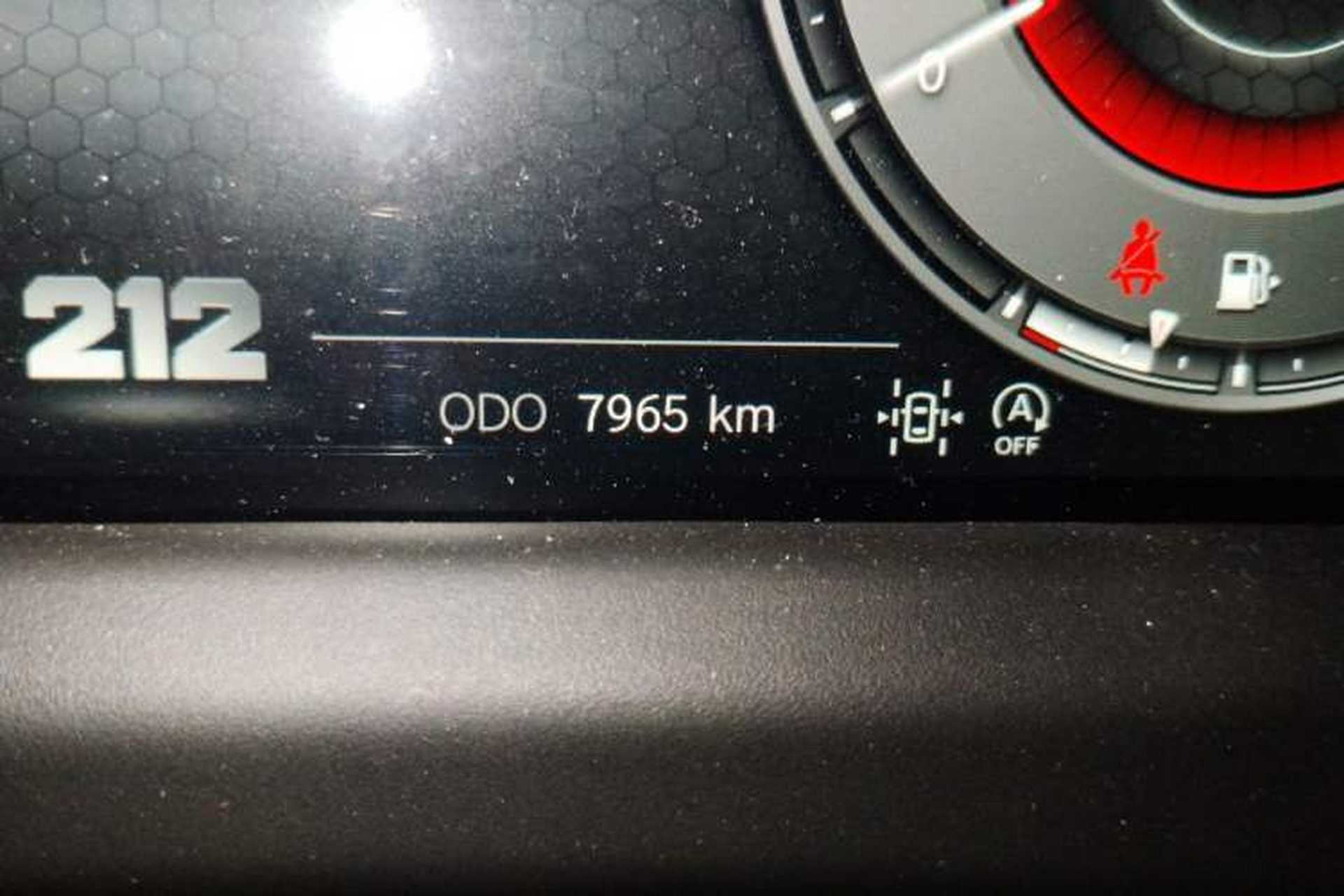 Used 212 T01 2024 2.0T Explorer Odometer Close Up