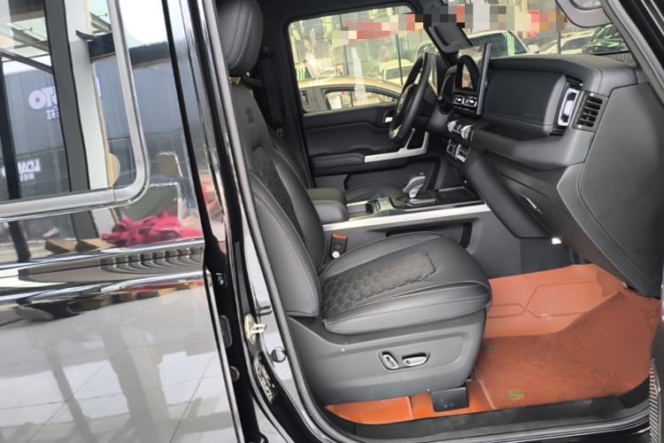 Used 212 T01 2024 2.0T Explorer Right Front Seat