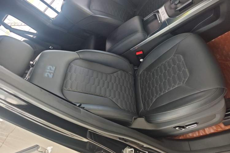 Used 212 T01 2024 2.0T Mechanic Right Front Seat