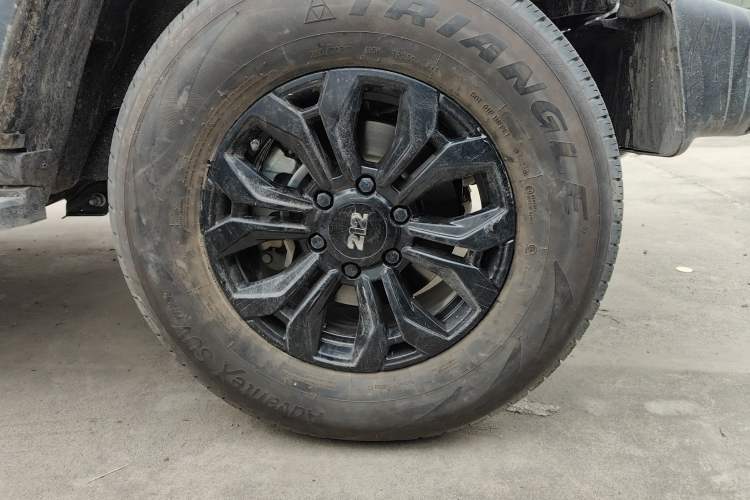 Used 212 T01 2024 2.0T Explorer Right Front Wheel Hub