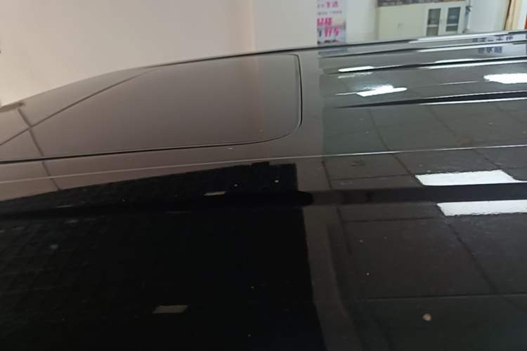 Used 212 T01 2024 2.0T Explorer Roof