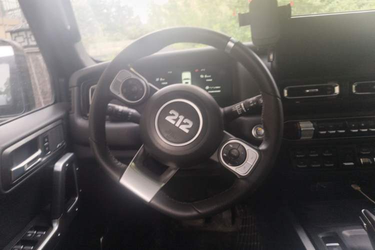 Used 212 T01 2024 2.0T Explorer Steering Wheel