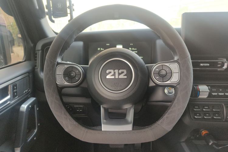 Used 212 T01 2024 2.0T Mechanic Steering Wheel