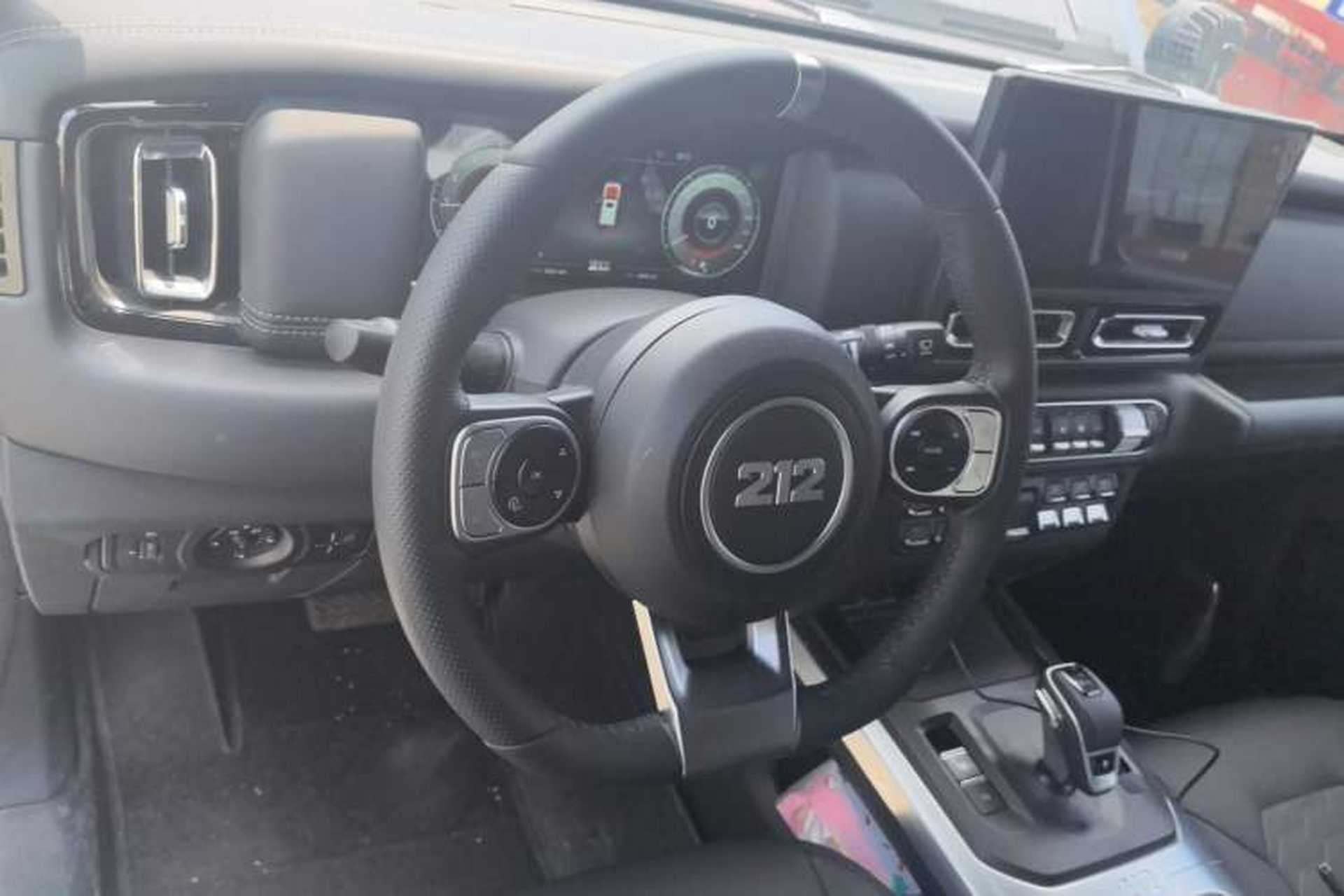 Used 212 T01 2024 2.0T Mechanic Steering Wheel