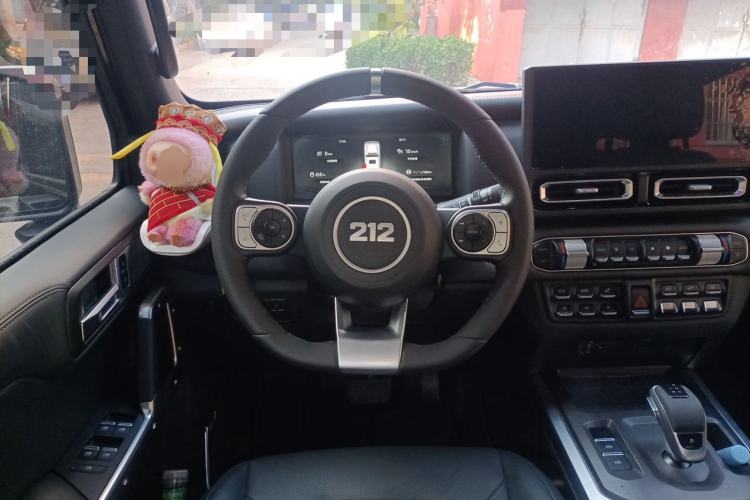 Used 212 T01 2024 2.0T Mechanic Steering Wheel