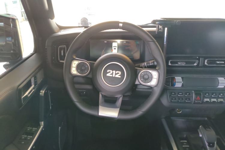 Used 212 T01 2024 2.0T Mechanic Steering Wheel