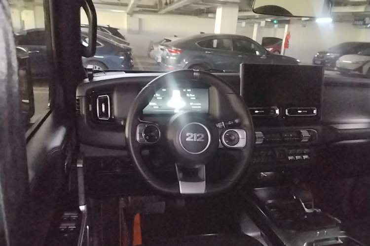 Used 212 T01 2024 2.0T Mechanic Steering Wheel