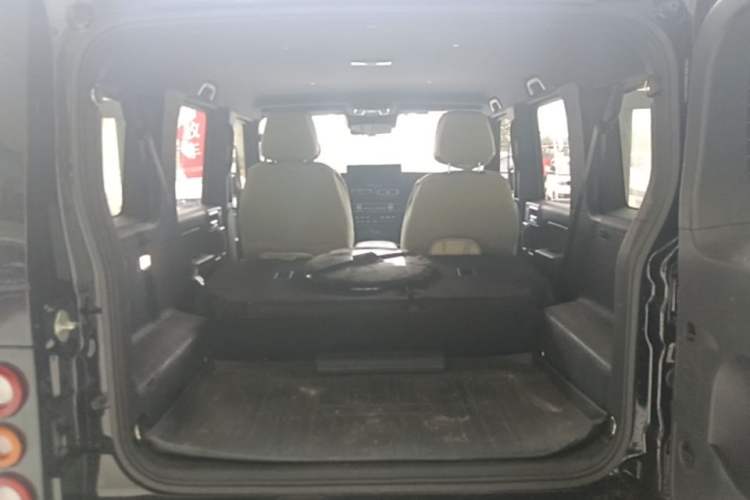 Used 212 T01 2024 2.0T Mechanic Trunk