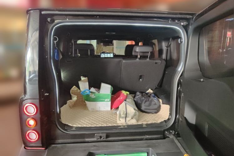 Used 212 T01 2024 2.0T Explorer Trunk