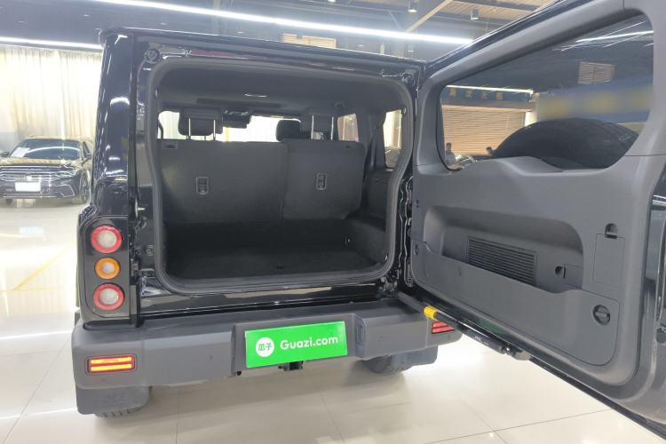 Used 212 T01 2024 2.0T Mechanic Trunk