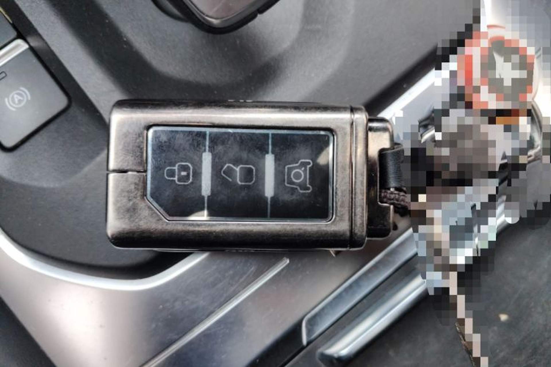 Used 212 T01 2024 2.0T Explorer Vehicle Key
