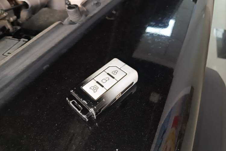 Used 212 T01 2024 2.0T Explorer Vehicle Key