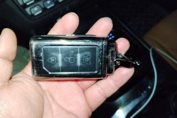 Used 212 T01 2024 2.0T Explorer Vehicle Key