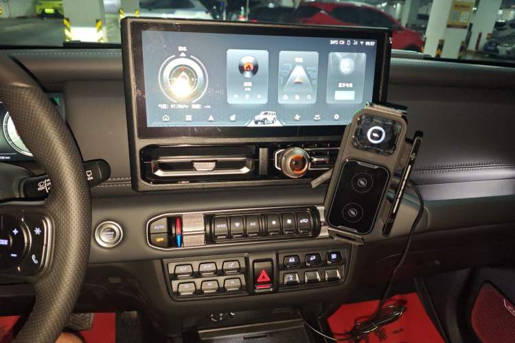 Used 212 T01 2024 2.0T Explorer Audio And AC Panel