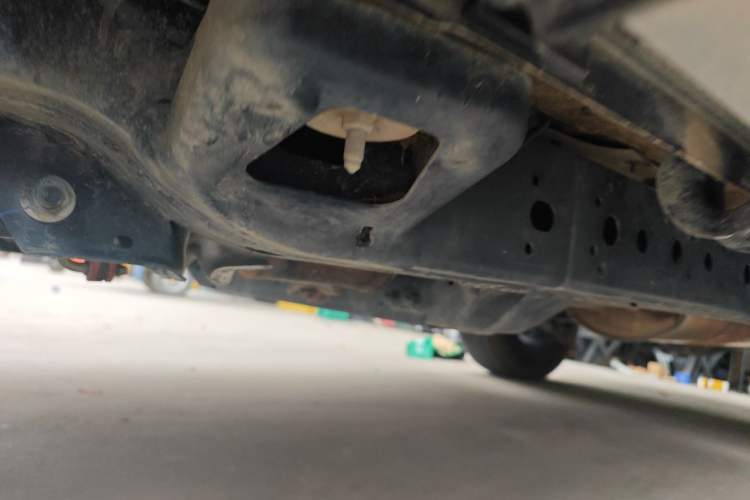 Used 212 T01 2024 2.0T Explorer Chassis Front Left