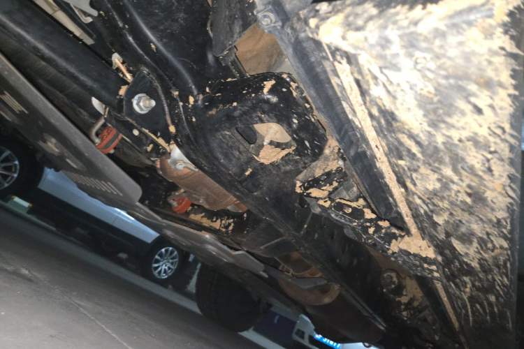 Used 212 T01 2024 2.0T Explorer Chassis Front Left