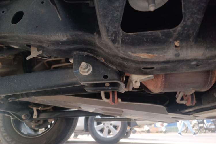 Used 212 T01 2024 2.0T Explorer Chassis Front Left