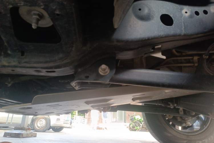 Used 212 T01 2024 2.0T Explorer Chassis Front Right