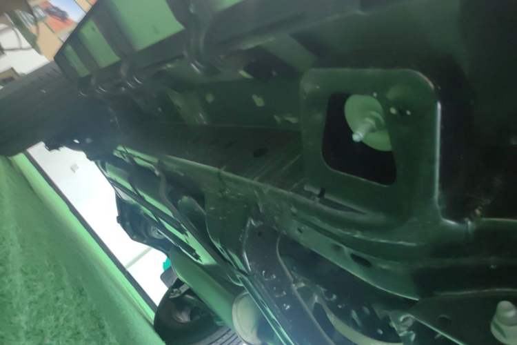 Used 212 T01 2024 2.0T Mechanic Chassis Front Right