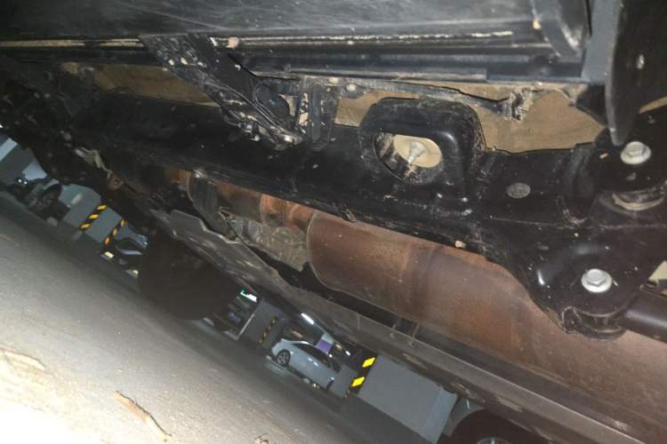 Used 212 T01 2024 2.0T Explorer Chassis Rear Left