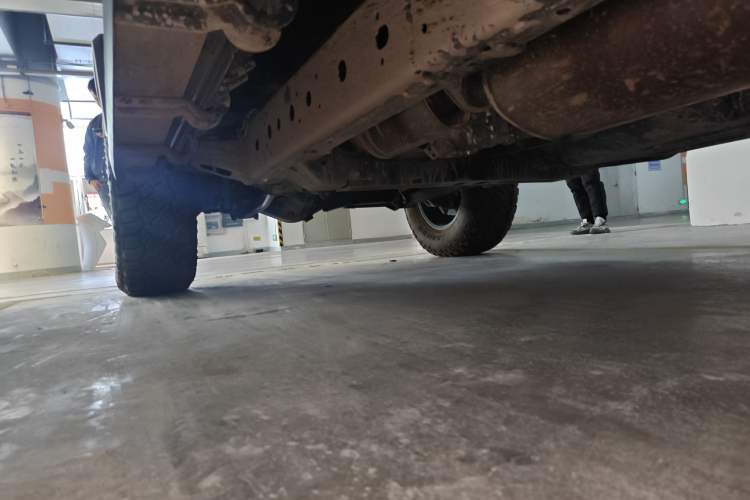 Used 212 T01 2024 2.0T Mechanic Chassis Rear Left