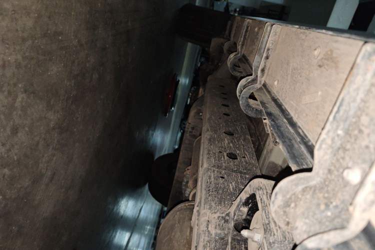 Used 212 T01 2024 2.0T Explorer Chassis Rear Left