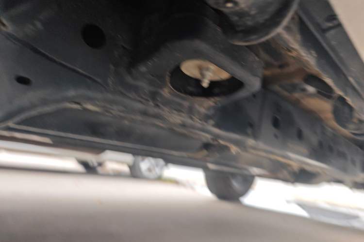 Used 212 T01 2024 2.0T Explorer Chassis Rear Right
