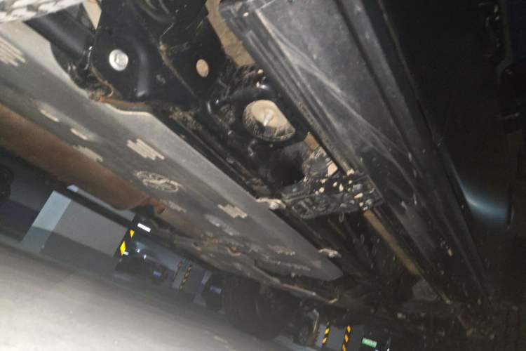 Used 212 T01 2024 2.0T Explorer Chassis Rear Right