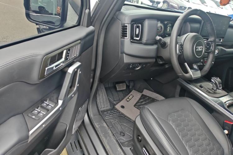 Used 212 T01 2024 2.0T Explorer Driver Seat