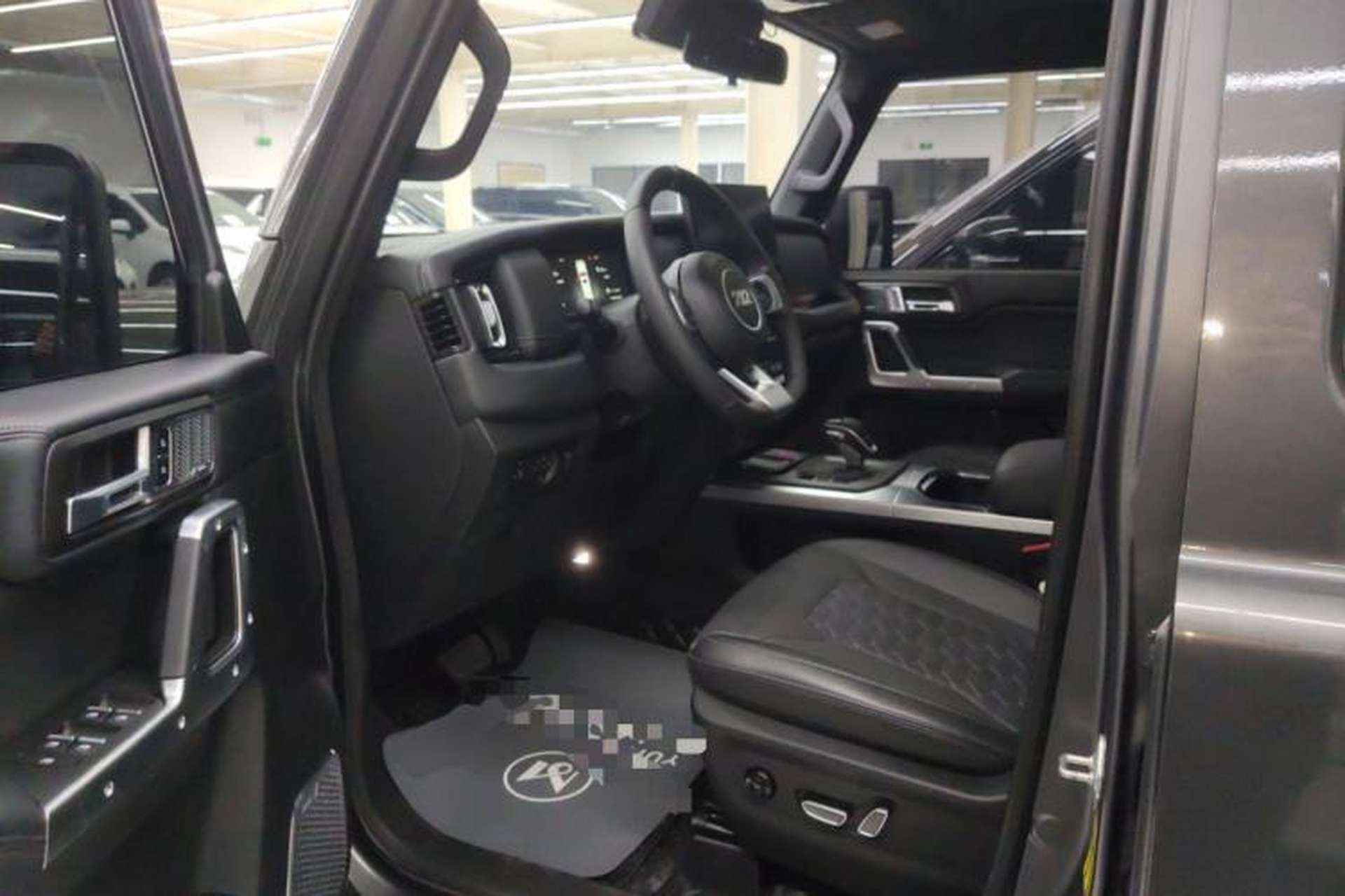 Used 212 T01 2024 2.0T Explorer Driver Seat