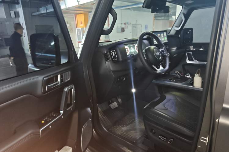 Used 212 T01 2024 2.0T Mechanic Driver Seat