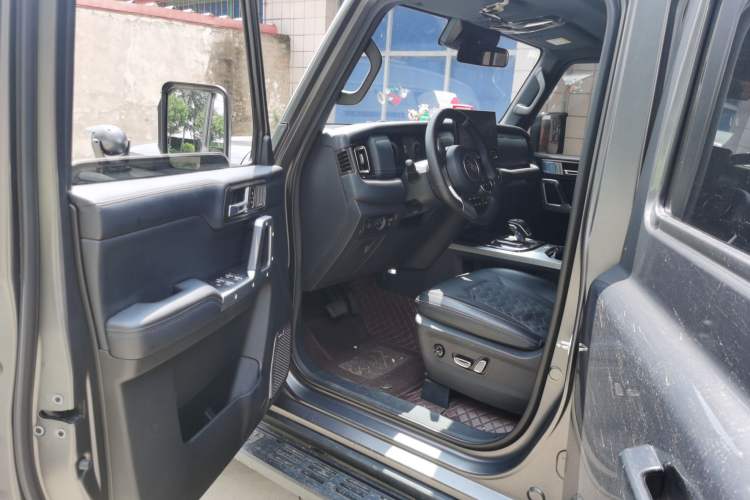 Used 212 T01 2024 2.0T Explorer Driver Seat