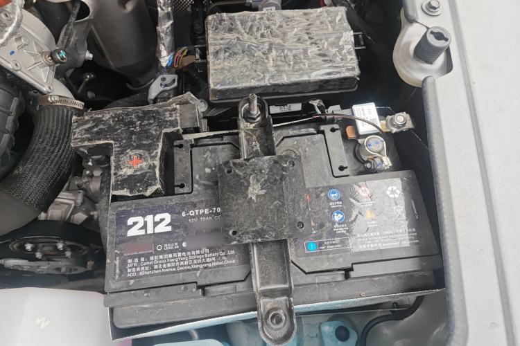 Used 212 T01 2024 2.0T Mechanic Engine Bay Left