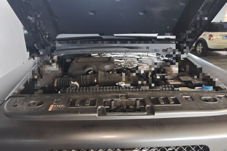 Used 212 T01 2024 2.0T Mechanic Engine Bay