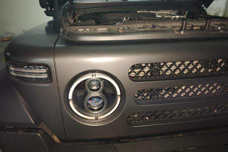 Used 212 T01 2024 2.0T Explorer Engine Bay Right