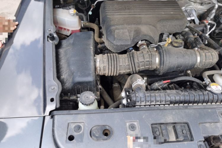 Used 212 T01 2024 2.0T Explorer Engine Bay Right