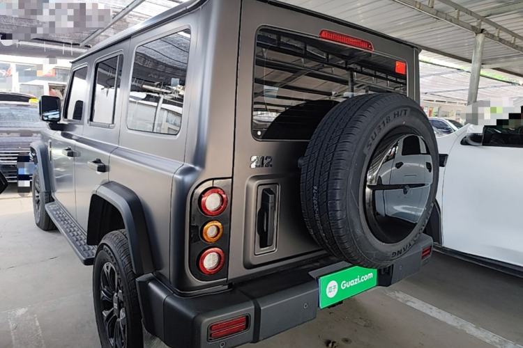 Used 212 T01 2024 2.0T Explorer Exterior 2