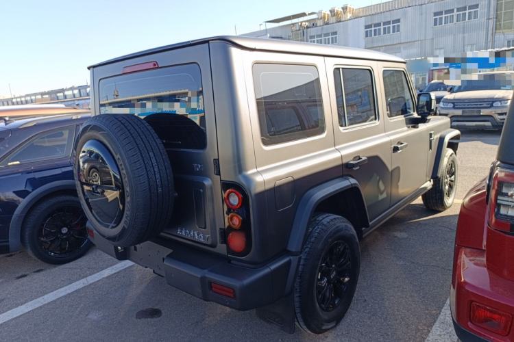 Used 212 T01 2024 2.0T Explorer Exterior 5